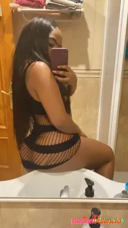 hola soy cristal hermosa latina dispuesta a complacerte