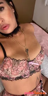 JOVECITA HERMOSA DISPONIBLES PARA TI, SALIDAS 24