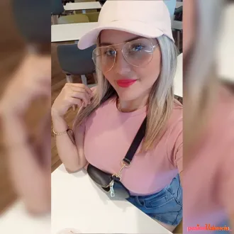 - HOLA MIS AMORES   VEN A DISFRUTAR DE UNA BUENA COMPAÑIA